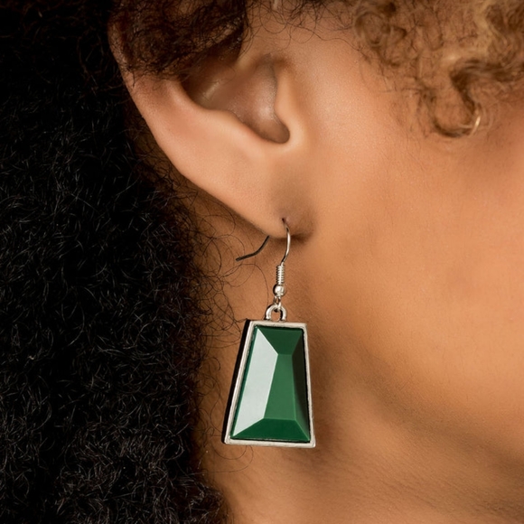 Lions, Tigress, and Bears Green Paparazzi Statement Necklace - Picture 2 of 3